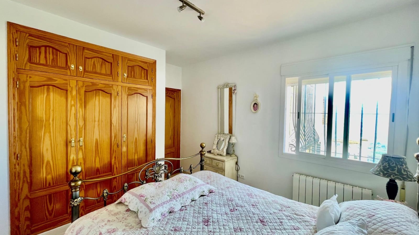 4 sypialnia Willa na sprzedaż w Jalon / Xalo z basenem garażem - 595 000 € (Ref: 9383938)