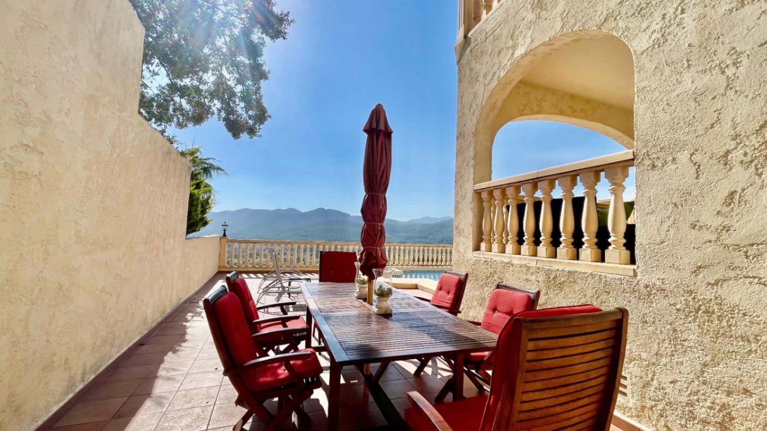 4 sypialnia Willa na sprzedaż w Jalon / Xalo z basenem garażem - 595 000 € (Ref: 9383938)