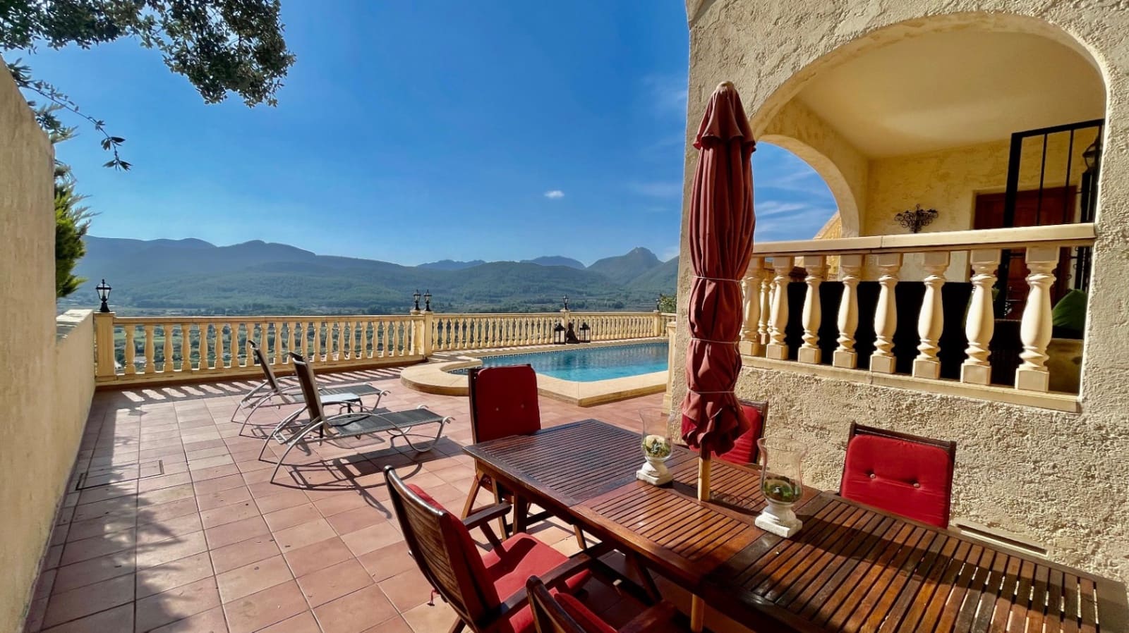 4 sypialnia Willa na sprzedaż w Jalon / Xalo z basenem garażem - 595 000 € (Ref: 9383938)