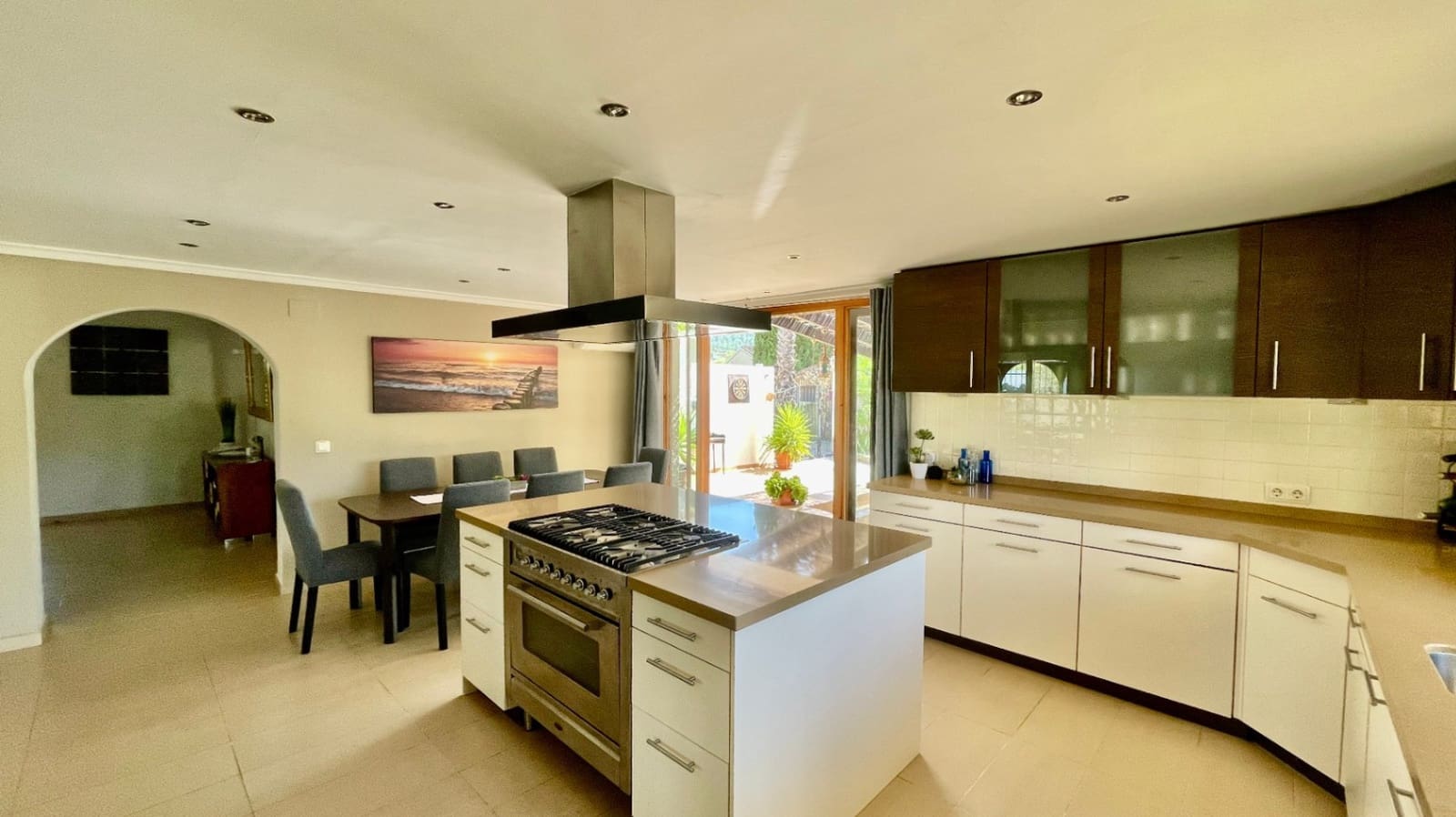 4 bedroom Villa for sale in Jalon / Xalo with pool garage - € 735,000 (Ref: 9383940)