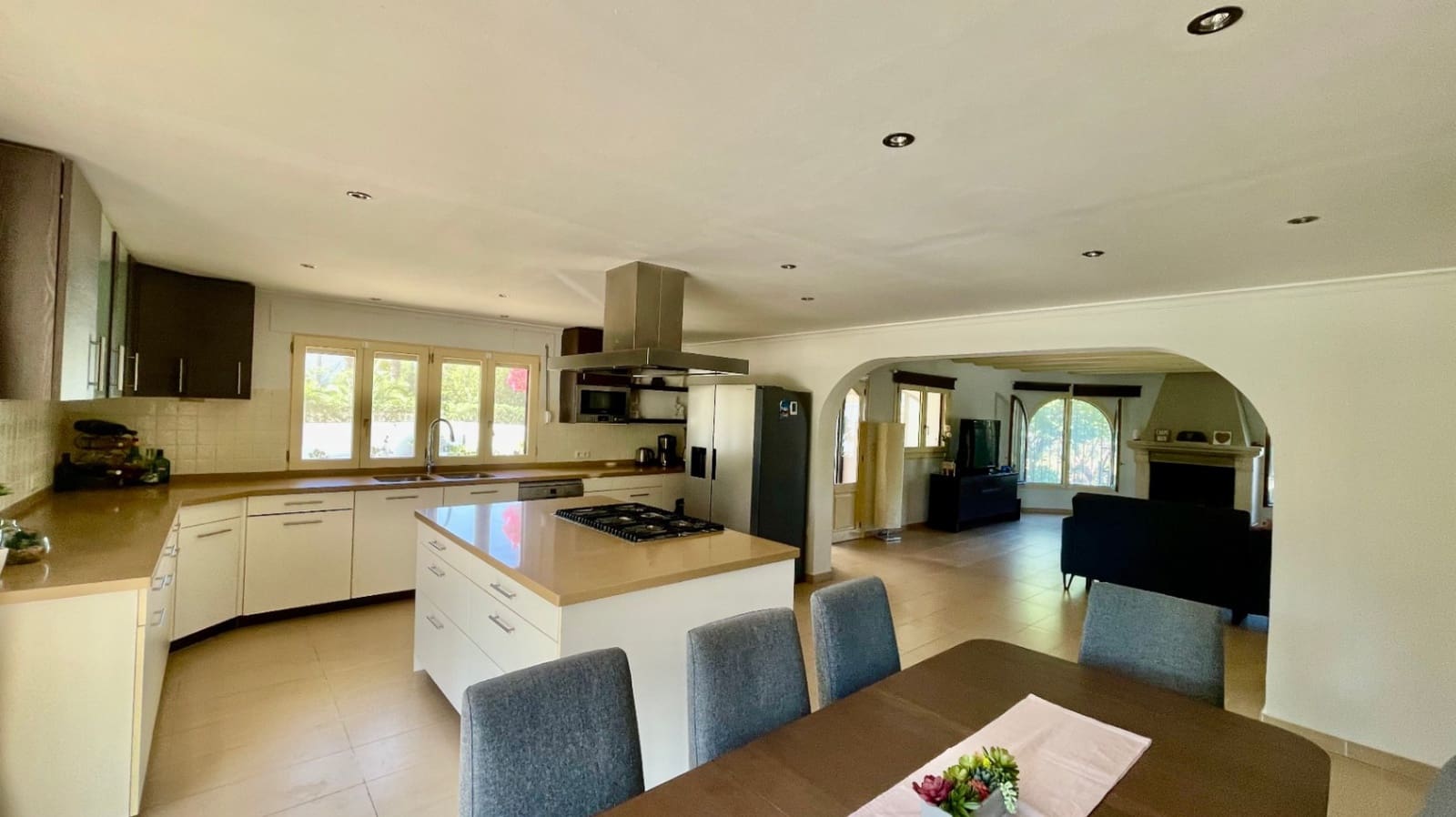 4 bedroom Villa for sale in Jalon / Xalo with pool garage - € 735,000 (Ref: 9383940)