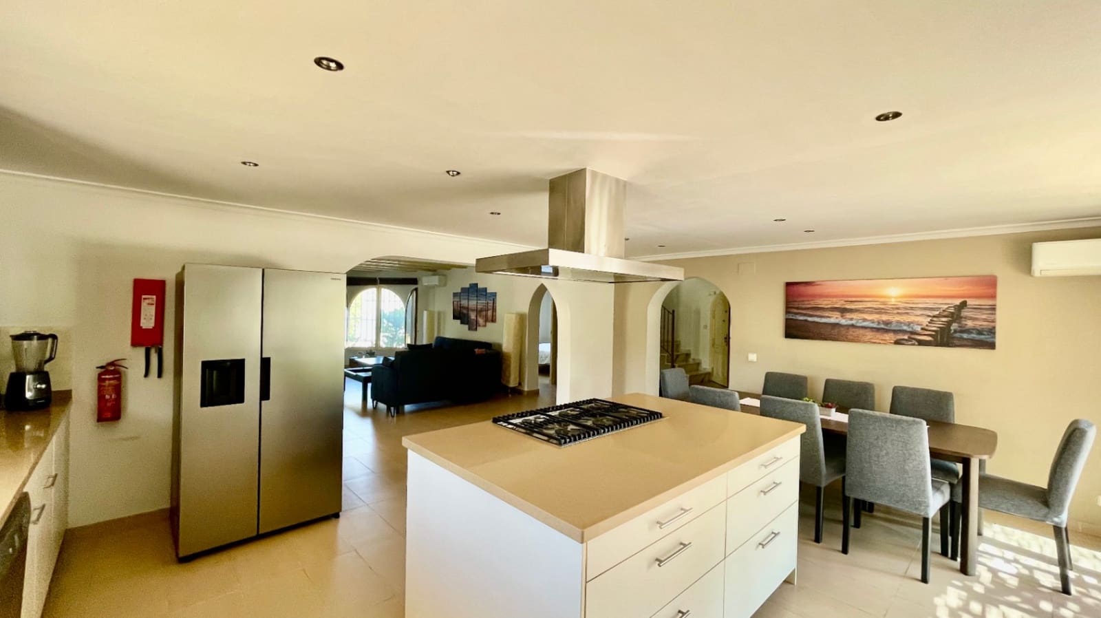 4 bedroom Villa for sale in Jalon / Xalo with pool garage - € 735,000 (Ref: 9383940)