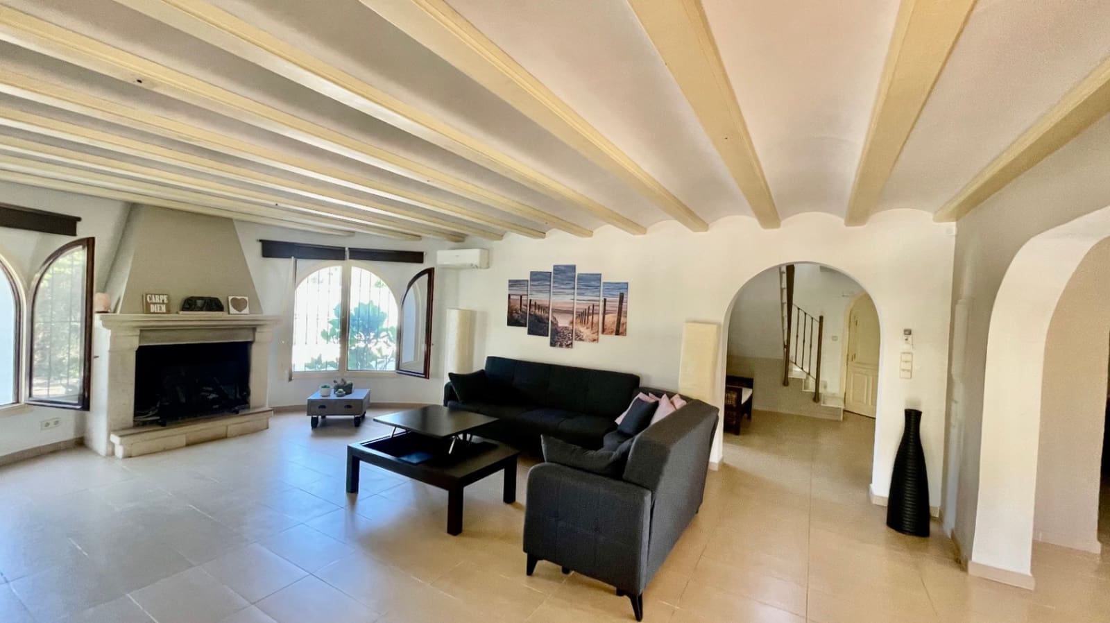 4 bedroom Villa for sale in Jalon / Xalo with pool garage - € 735,000 (Ref: 9383940)