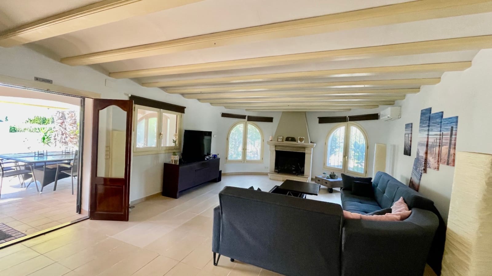 4 bedroom Villa for sale in Jalon / Xalo with pool garage - € 735,000 (Ref: 9383940)