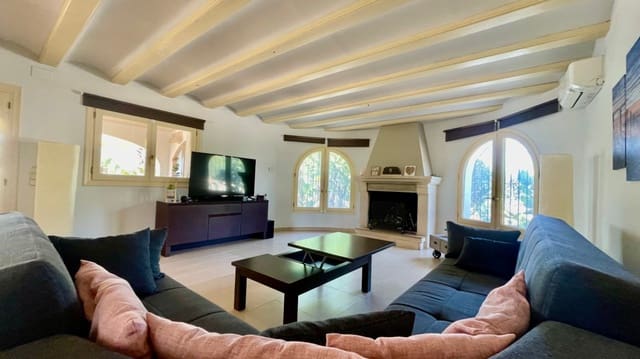 4 sypialnia Willa na sprzedaż w Jalón / Xaló z basenem garażem - 735 000 € (Ref: 9383940)