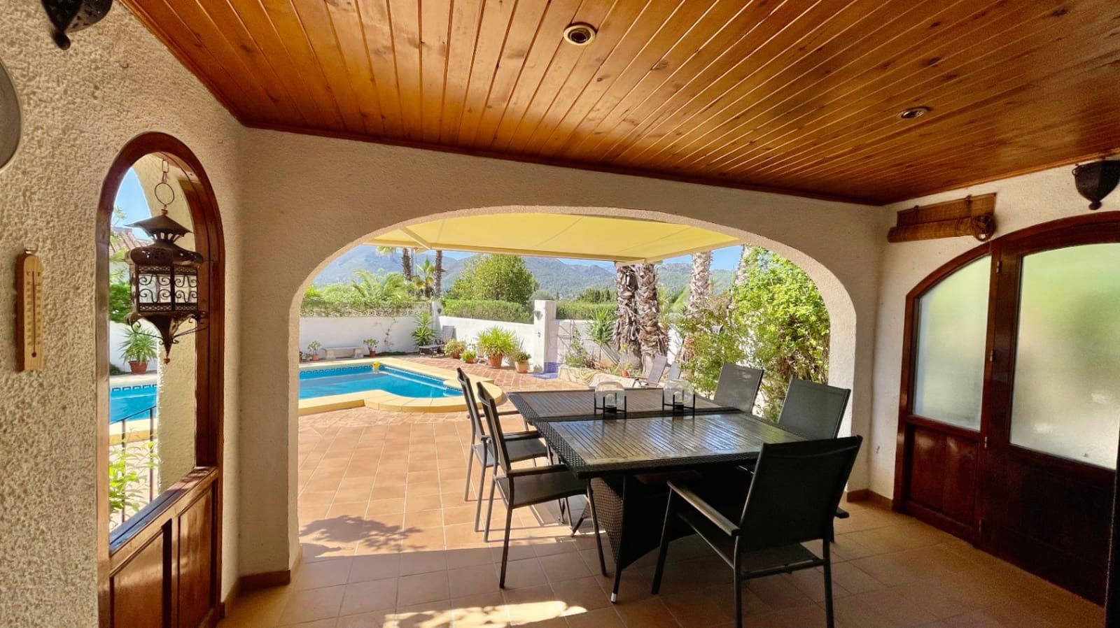 4 bedroom Villa for sale in Jalon / Xalo with pool garage - € 735,000 (Ref: 9383940)