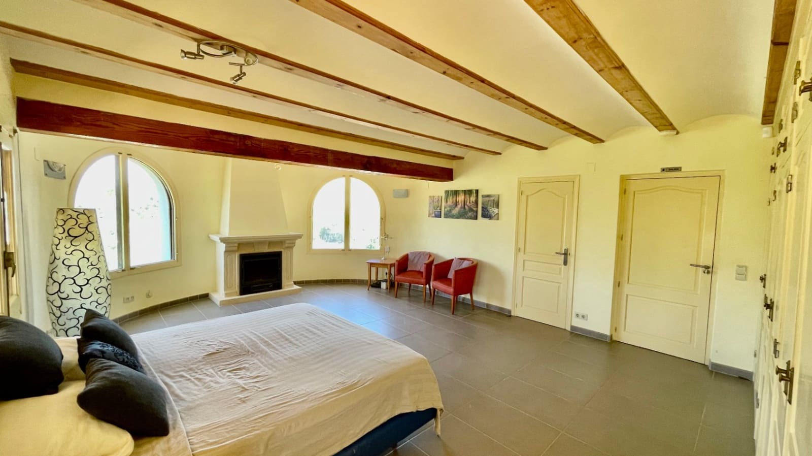 4 bedroom Villa for sale in Jalon / Xalo with pool garage - € 735,000 (Ref: 9383940)