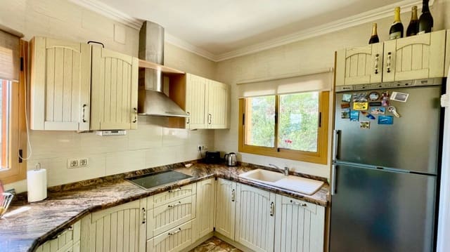 5 sovrum Villa till salu i Parcent med pool garage - 399 950 € (Ref: 9383941)