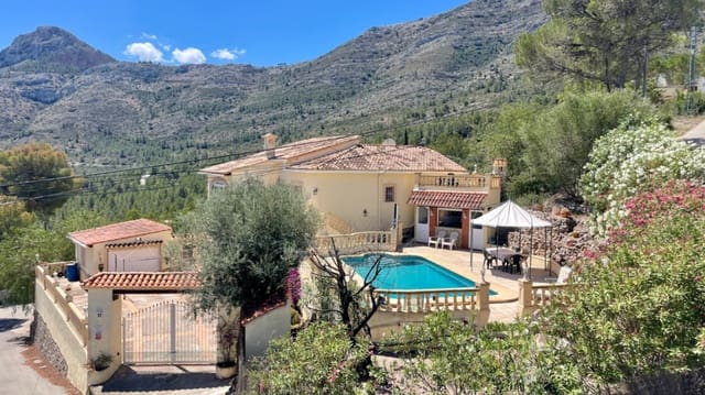 5 sovrum Villa till salu i Parcent med pool garage - 399 950 € (Ref: 9383941)