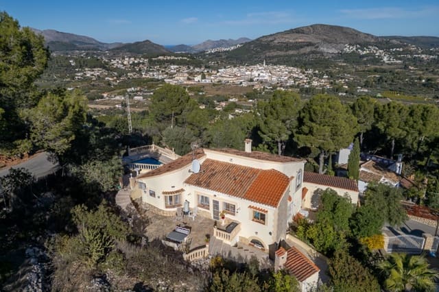 5 soverom Villa til salgs i Parcent med svømmebasseng garasje - € 399 950 (Ref: 9383941)