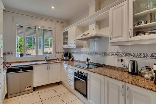 7 bedroom Villa for sale in Llíber with pool garage - € 995,000 (Ref: 9383942)