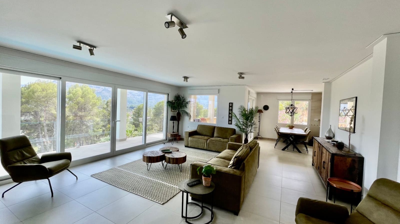 7 bedroom Villa for sale in Alcalali / Alcanali with pool garage - € 1,495,000 (Ref: 9383943)