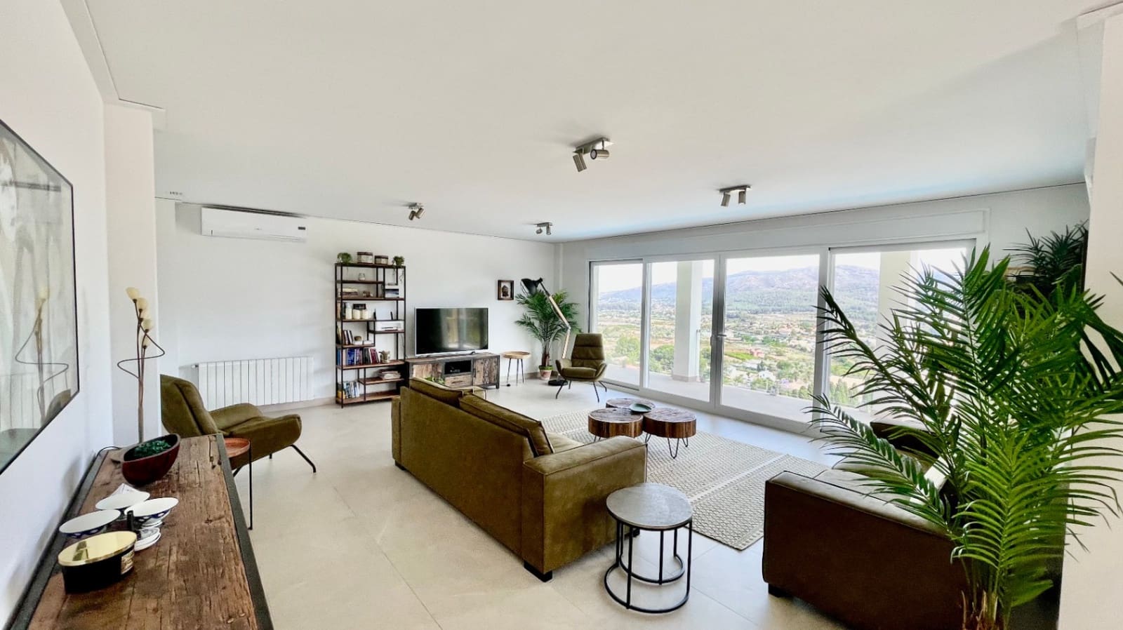 7 bedroom Villa for sale in Alcalali / Alcanali with pool garage - € 1,495,000 (Ref: 9383943)