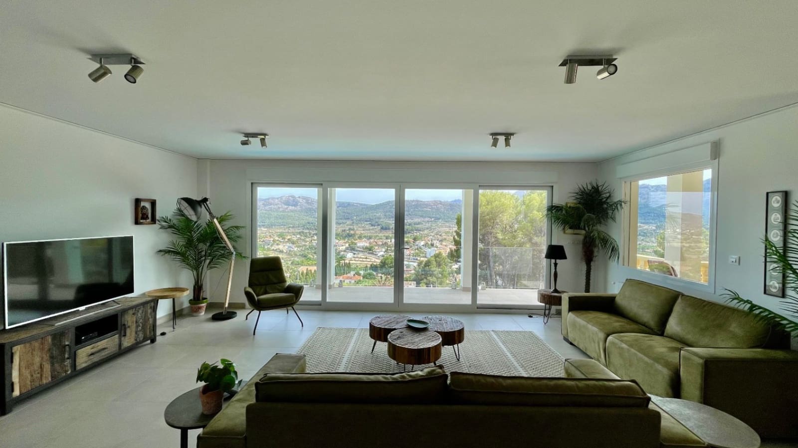 7 bedroom Villa for sale in Alcalali / Alcanali with pool garage - € 1,495,000 (Ref: 9383943)