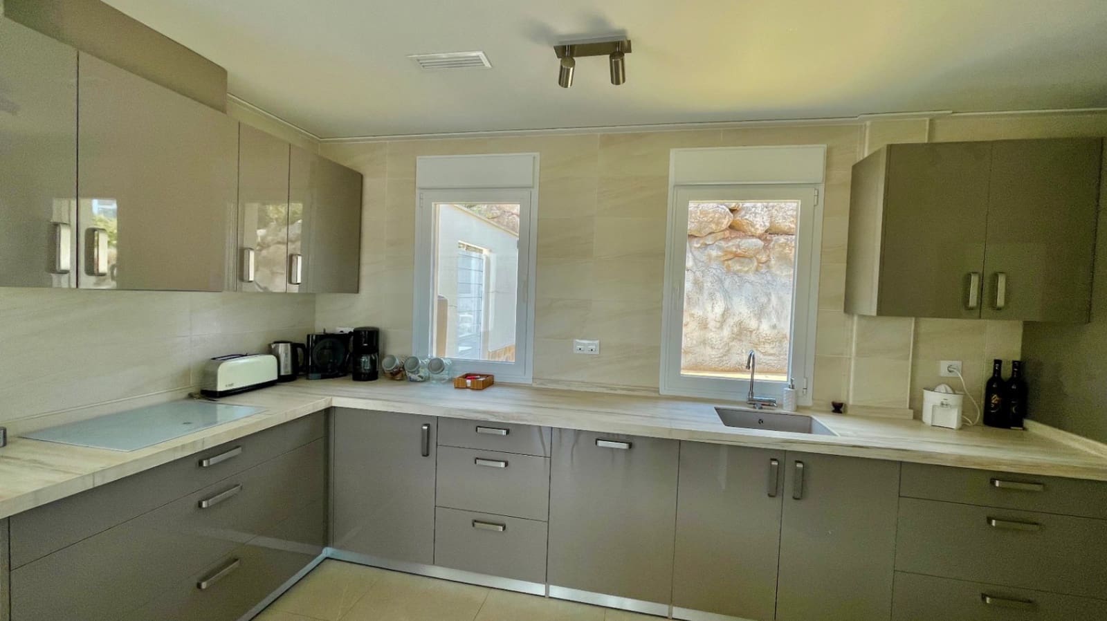 7 bedroom Villa for sale in Alcalali / Alcanali with pool garage - € 1,495,000 (Ref: 9383943)