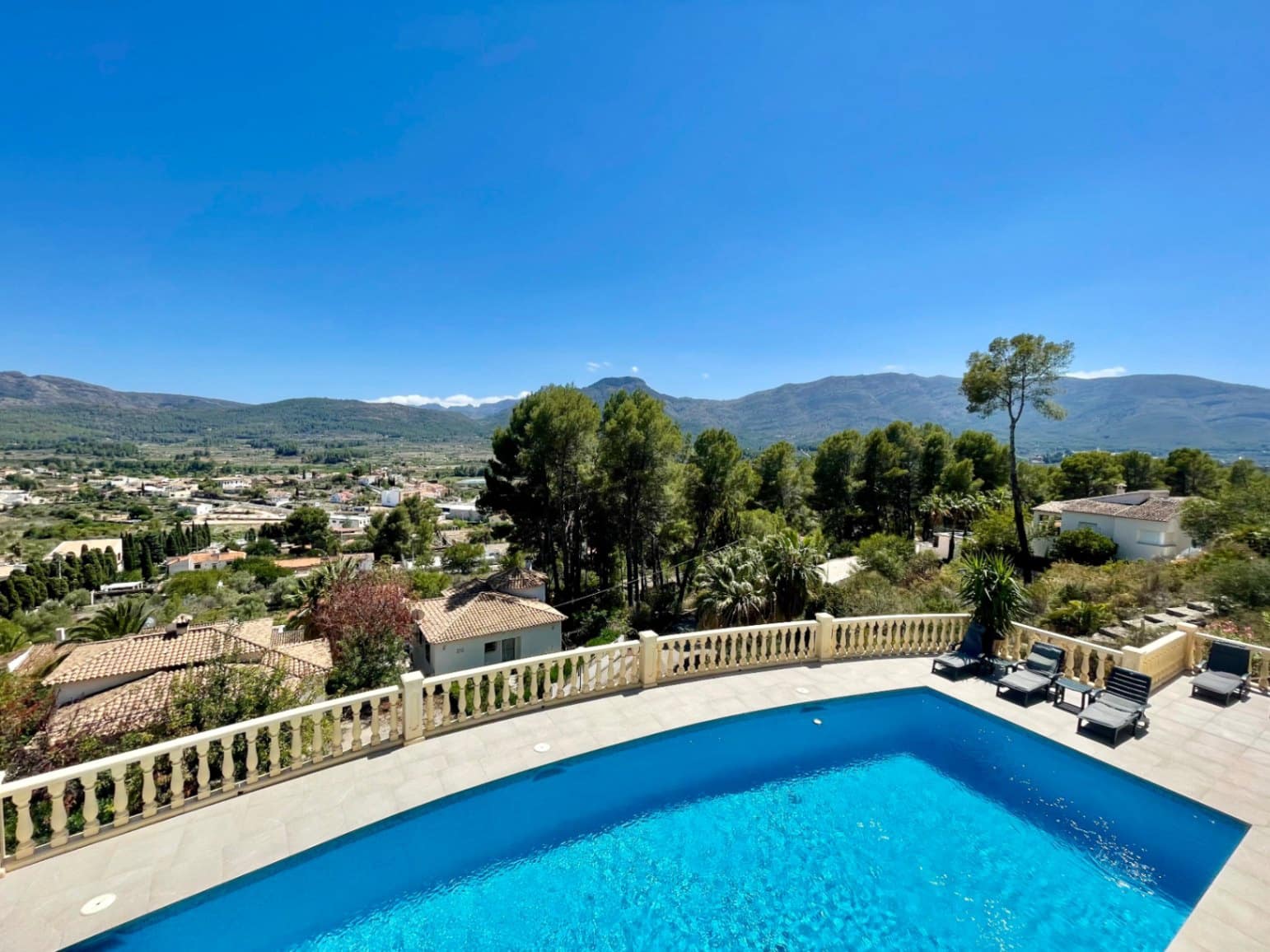 7 bedroom Villa for sale in Alcalali / Alcanali with pool garage - € 1,495,000 (Ref: 9383943)