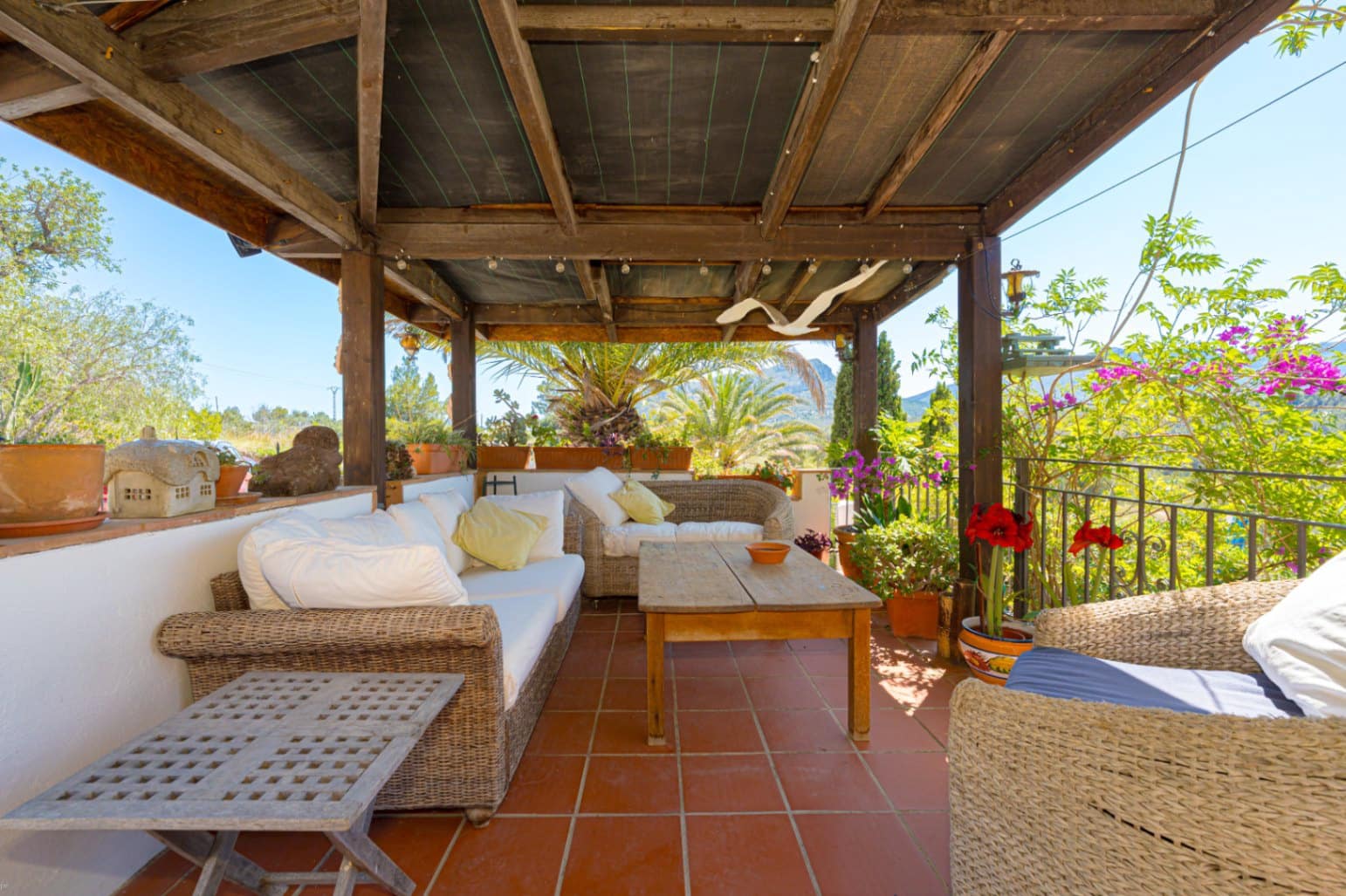 5 bedroom Villa for sale in Benissa with pool garage - € 895,000 (Ref: 9383945)