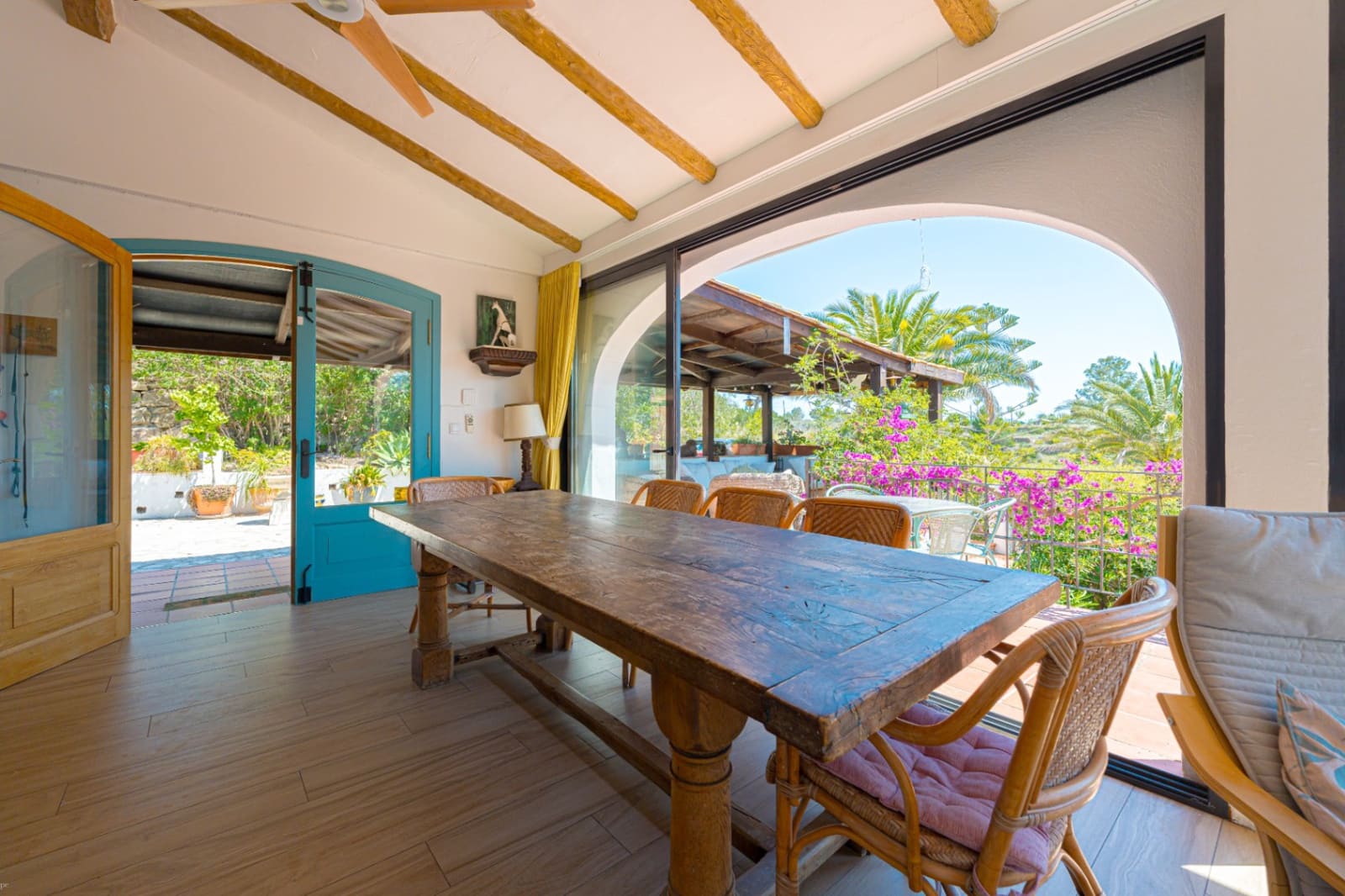 5 bedroom Villa for sale in Benissa with pool garage - € 895,000 (Ref: 9383945)