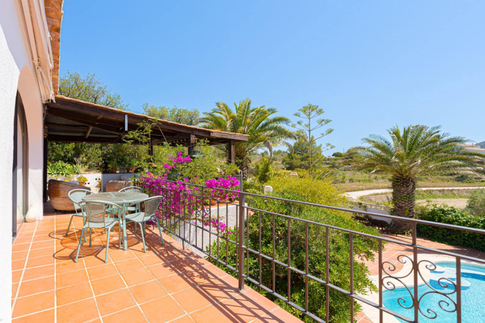 5 bedroom Villa for sale in Benissa with pool garage - € 895,000 (Ref: 9383945)