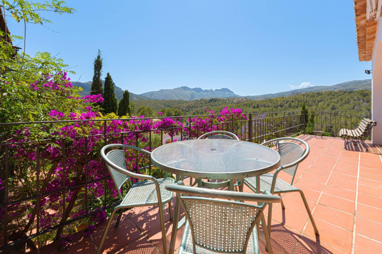 5 bedroom Villa for sale in Benissa with pool garage - € 895,000 (Ref: 9383945)