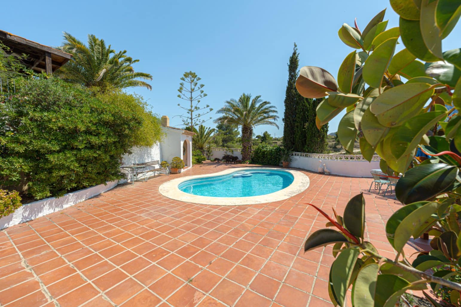 5 bedroom Villa for sale in Benissa with pool garage - € 895,000 (Ref: 9383945)