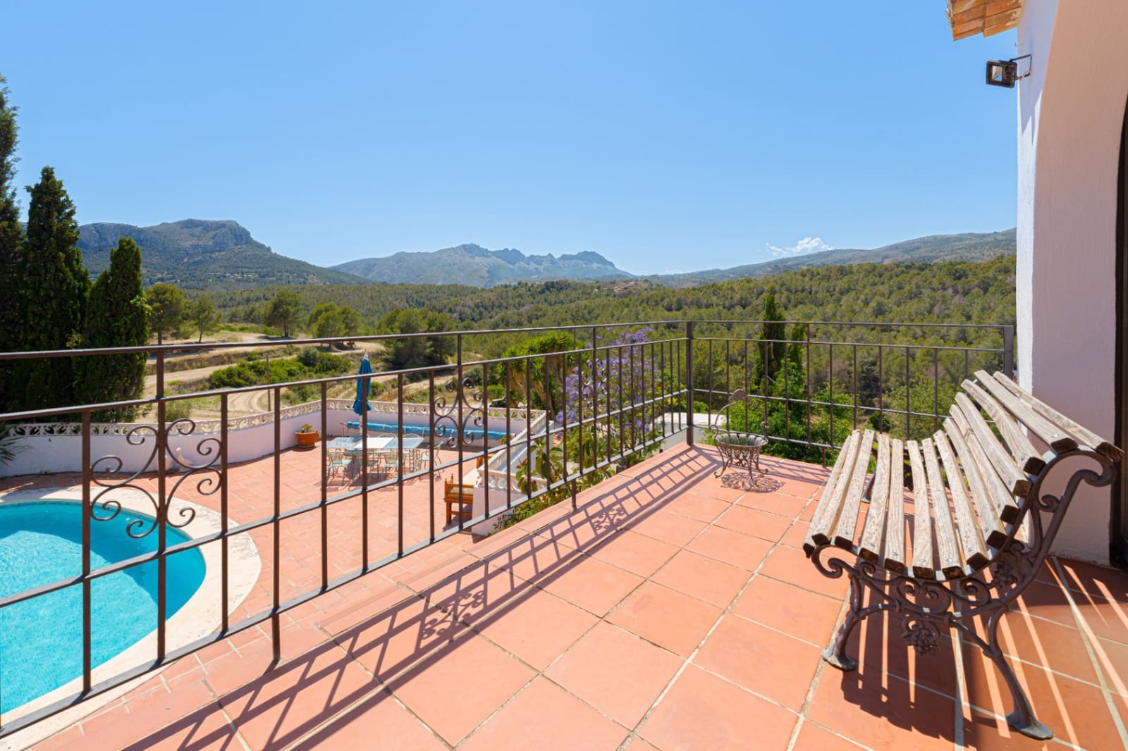 5 bedroom Villa for sale in Benissa with pool garage - € 895,000 (Ref: 9383945)