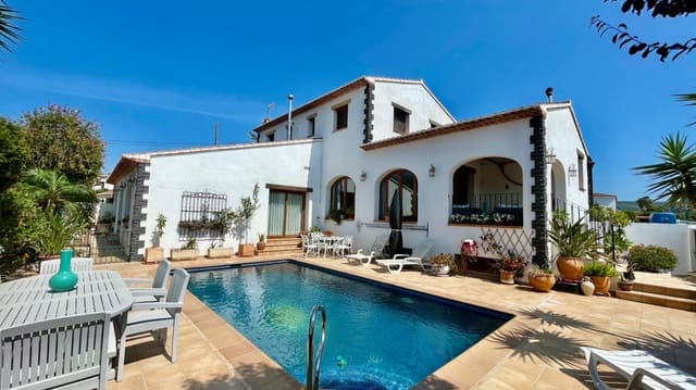 6 soverom Villa til salgs i Alcalalí / Alcanalí med svømmebasseng garasje - € 695 000 (Ref: 9383946)