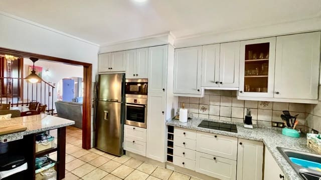 6 soverom Villa til salgs i Alcalalí / Alcanalí med svømmebasseng garasje - € 695 000 (Ref: 9383946)