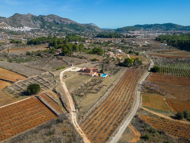 2 slaapkamer Villa te koop in Jalón / Xaló met zwembad garage - € 950.000 (Ref: 9383947)