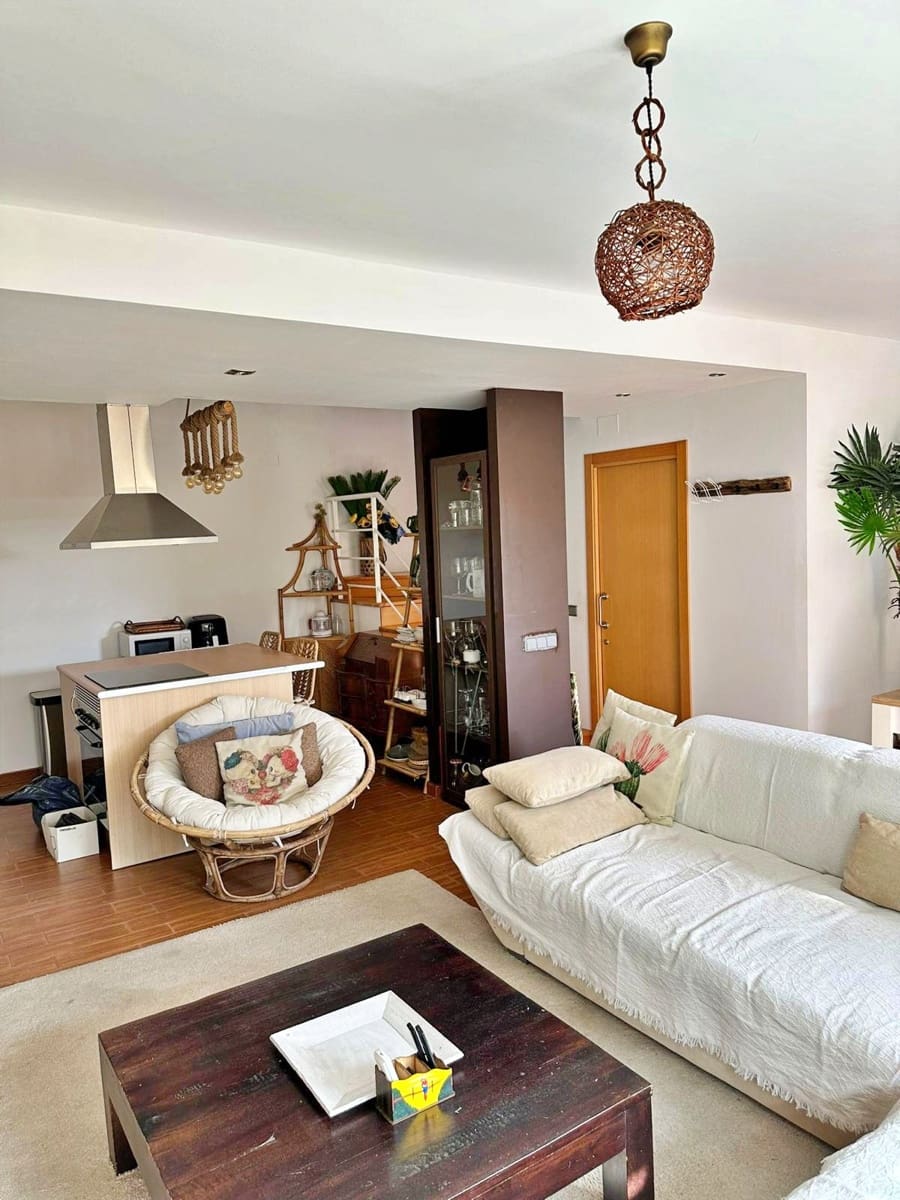 2 makuuhuone Omakotitalo myytävänä paikassa Altea mukana uima-altaan 
autotalli - 230 000 € (Ref: 9383948)