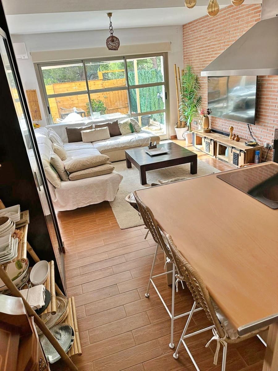 2 makuuhuone Omakotitalo myytävänä paikassa Altea mukana uima-altaan 
autotalli - 230 000 € (Ref: 9383948)