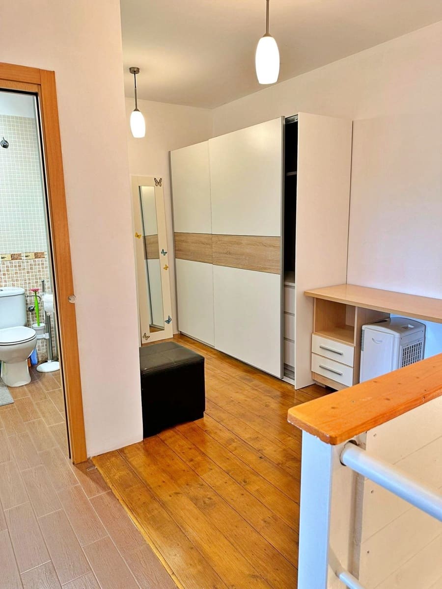 2 makuuhuone Omakotitalo myytävänä paikassa Altea mukana uima-altaan 
autotalli - 230 000 € (Ref: 9383948)