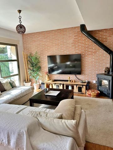 2 makuuhuone Omakotitalo myytävänä paikassa Altea mukana uima-altaan 
autotalli - 230 000 € (Ref: 9383948)