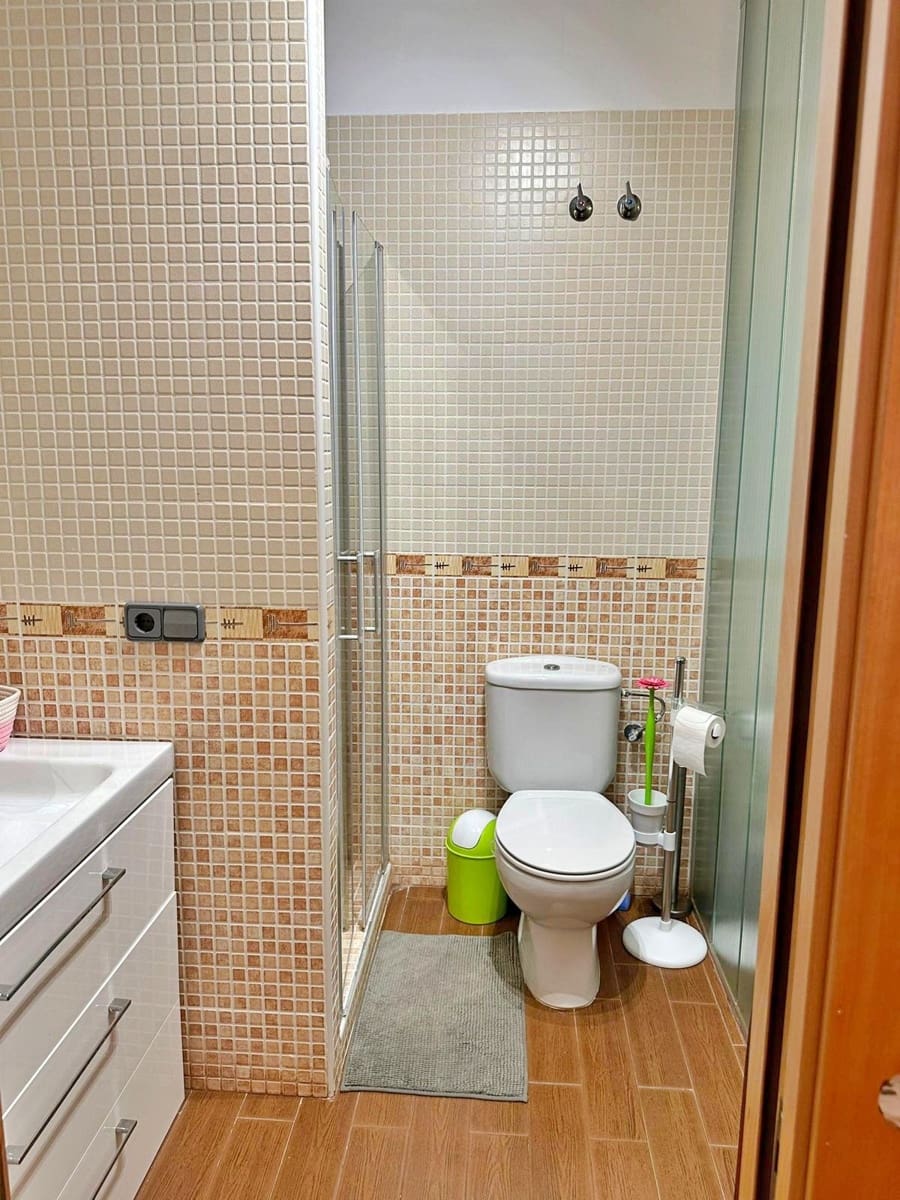 2 makuuhuone Omakotitalo myytävänä paikassa Altea mukana uima-altaan 
autotalli - 230 000 € (Ref: 9383948)