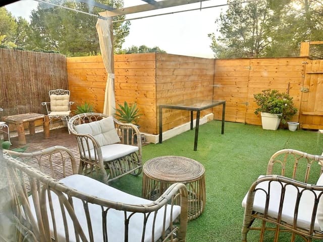 2 makuuhuone Omakotitalo myytävänä paikassa Altea mukana uima-altaan 
autotalli - 230 000 € (Ref: 9383948)