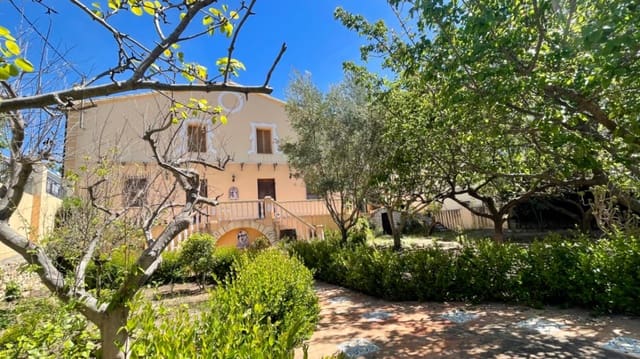 7 bedroom Villa for sale in Parcent - € 545,000 (Ref: 9383952)