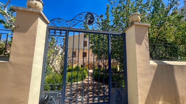 7 bedroom Villa for sale in Parcent - € 545,000 (Ref: 9383952)