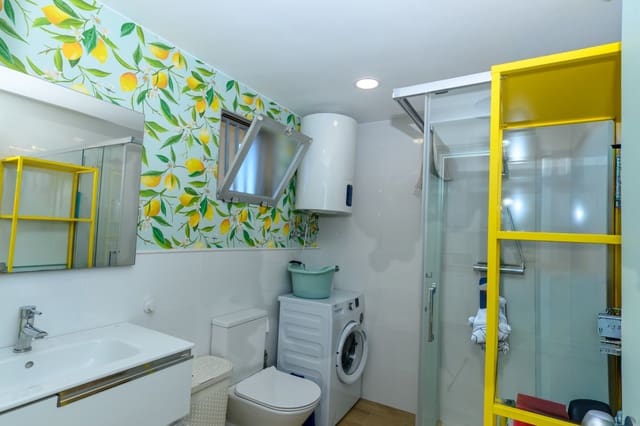 1 makuuhuone Huoneisto myytävänä paikassa La Villajoyosa / Vila Joiosa mukana uima-altaan - 169 000 € (Ref: 9412869)