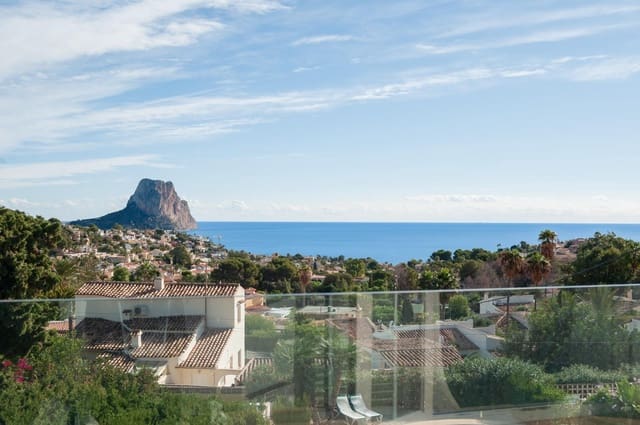 Chalet de 4 habitaciones en Canuta, Calpe / Calp en venta con piscina - 1.400.000 € (Ref: 9427982)