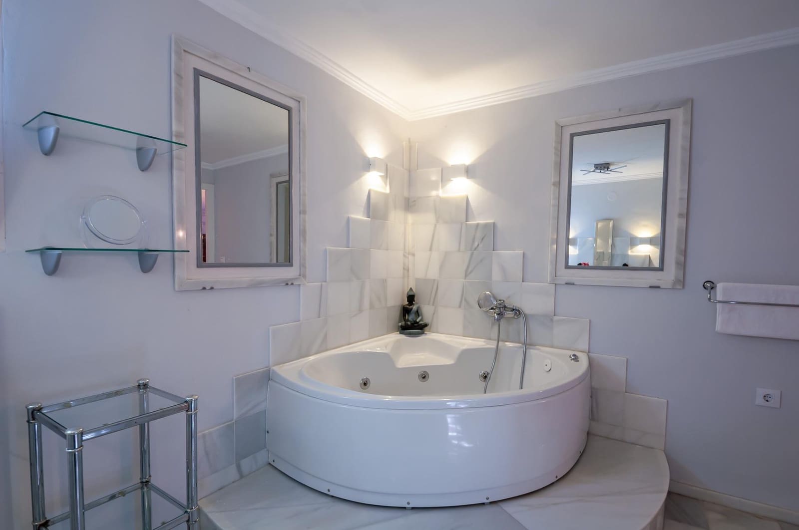 Chalet de 4 habitaciones en Calpe / Calp en venta con piscina - 1.400.000 € (Ref: 9427982)