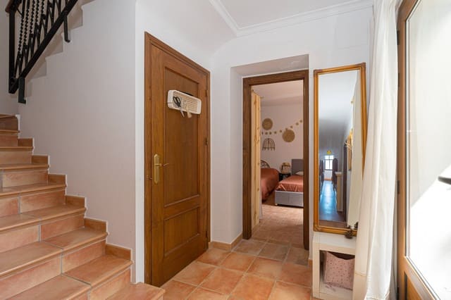 4 bedroom Villa for sale in Alcalalí / Alcanalí with pool - € 375,000 (Ref: 9427984)