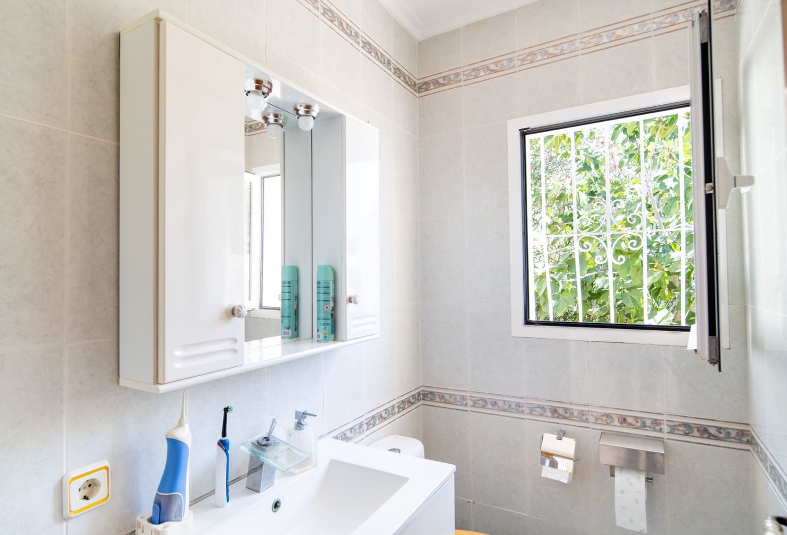 3 bedroom Villa for sale in Benitachell / Benitatxell with pool - € 695,000 (Ref: 9444621)