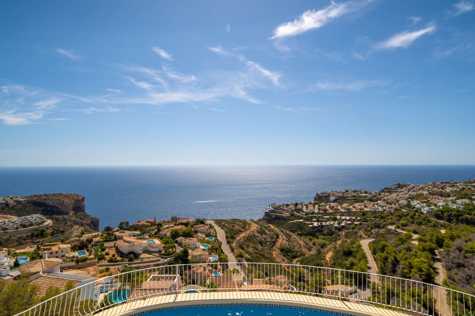 3 bedroom Villa for sale in Benitachell / Benitatxell with pool - € 695,000 (Ref: 9444621)