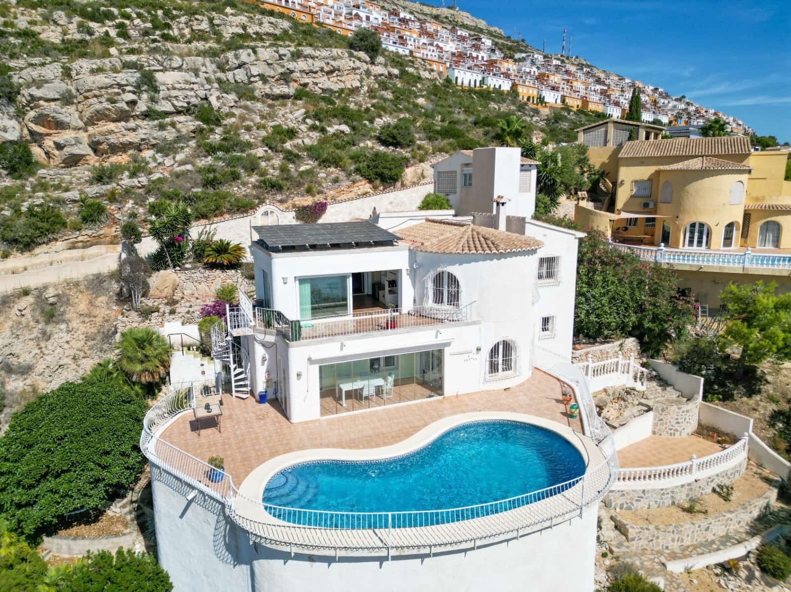 3 bedroom Villa for sale in Benitachell / Benitatxell with pool - € 695,000 (Ref: 9444621)