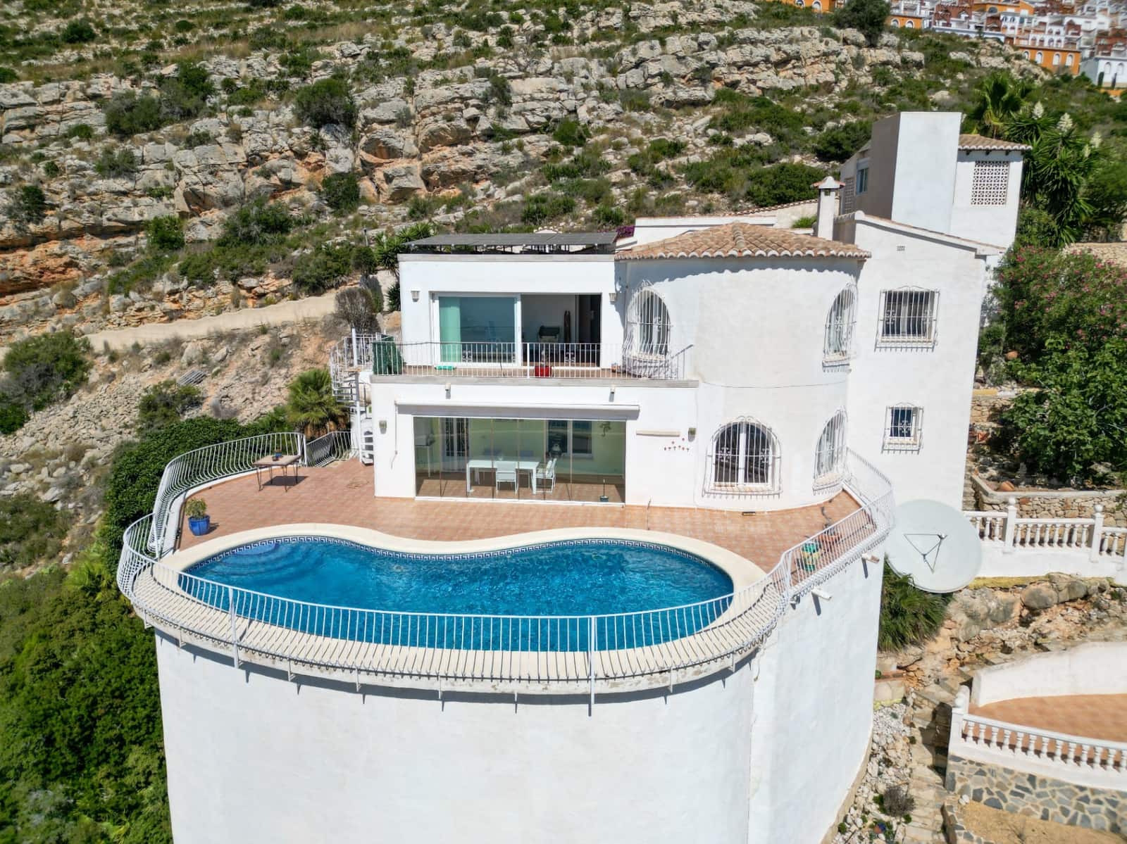 3 bedroom Villa for sale in Benitachell / Benitatxell with pool - € 695,000 (Ref: 9444621)