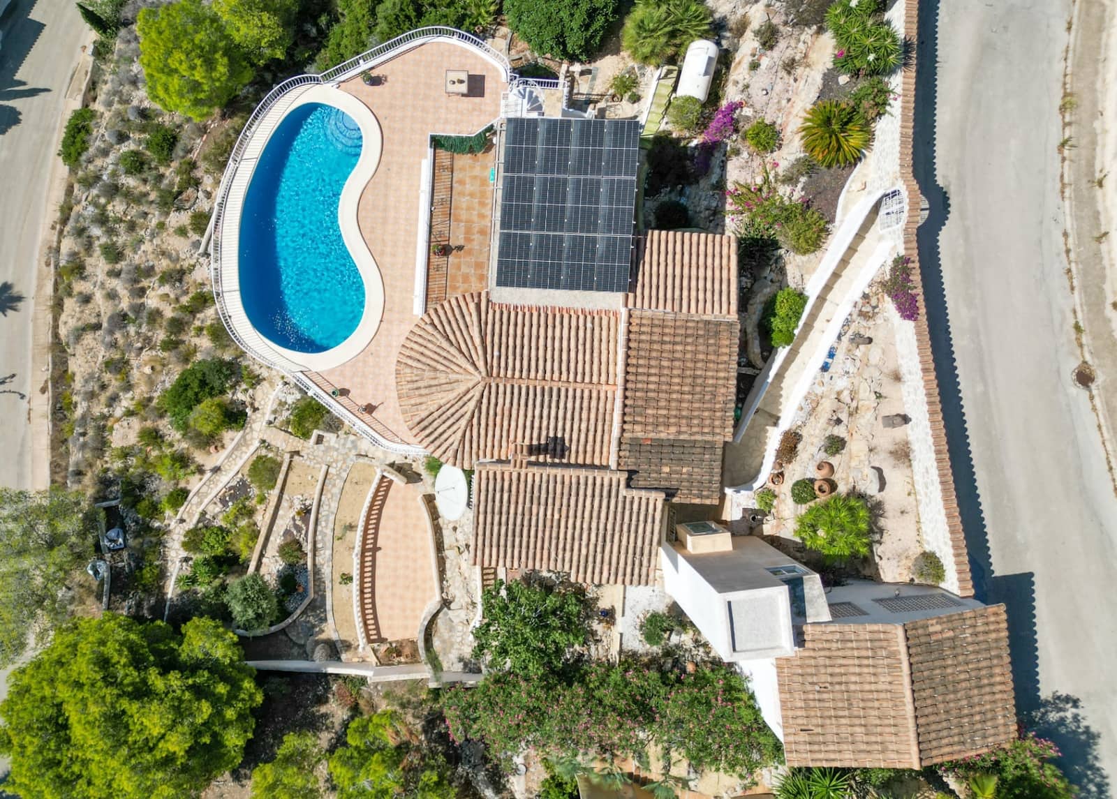 3 bedroom Villa for sale in Benitachell / Benitatxell with pool - € 695,000 (Ref: 9444621)