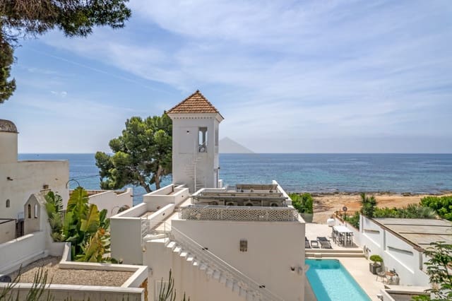 4 slaapkamer Villa te koop in Moraira, Teulada-Moraira met zwembad - € 1.850.000 (Ref: 9464832)