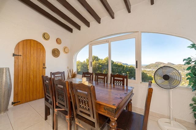 4 bedroom Villa for sale in Pedreguer with pool - € 370,000 (Ref: 9464835)