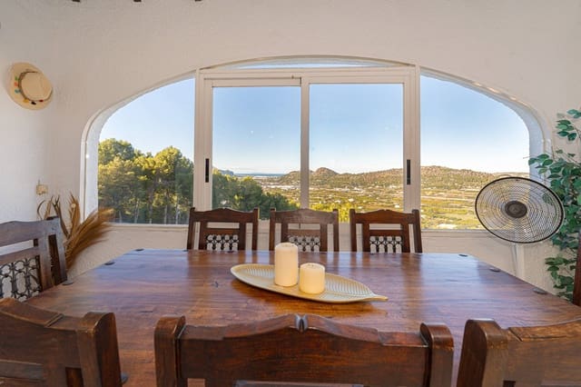 4 bedroom Villa for sale in Pedreguer with pool - € 370,000 (Ref: 9464835)