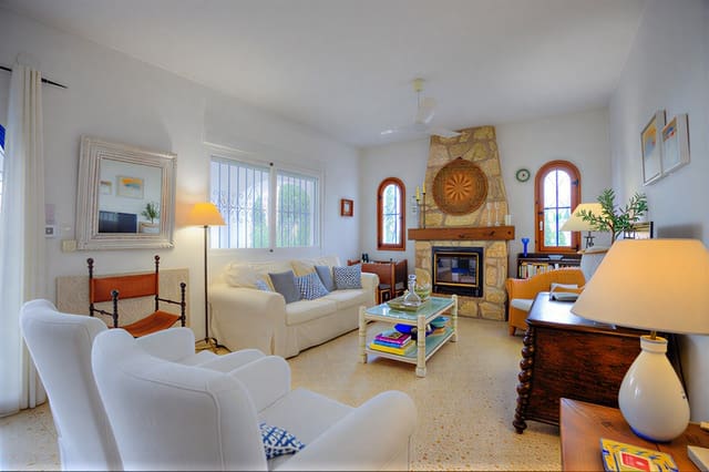 4 makuuhuone Huvila myytävänä paikassa Moraira, Teulada-Moraira mukana uima-altaan - 599 000 € (Ref: 9496509)